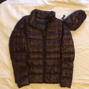 Like new Uniqlo puffy jacket. Size medium